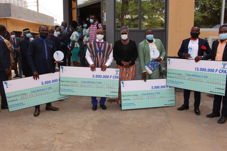 image remise de prix concours TREMPLIN STARTUP